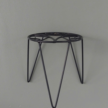 Chân để chậu hoa trưng bày