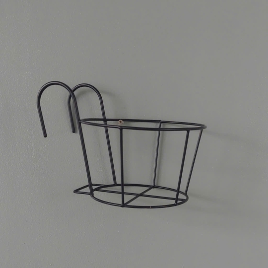 Khung giỏ hoa treo ban công tròn